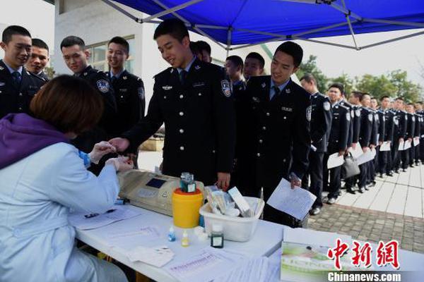 大學生特殊的按摩精油