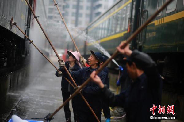 涂霆駿,麥浩邦