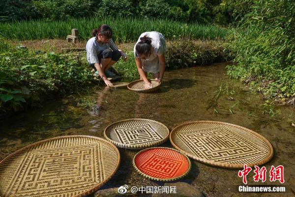 盛夏光年