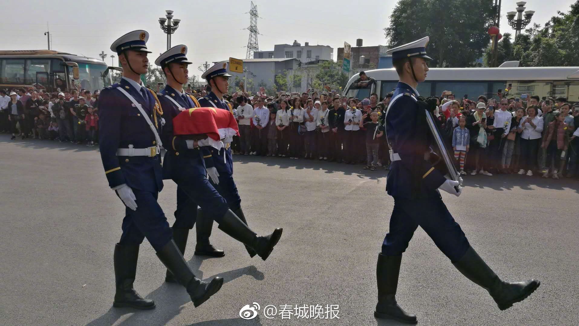 岳亂子對白廚房