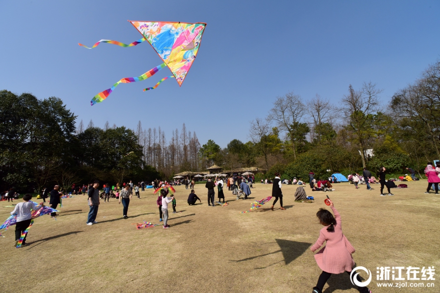 長河東流