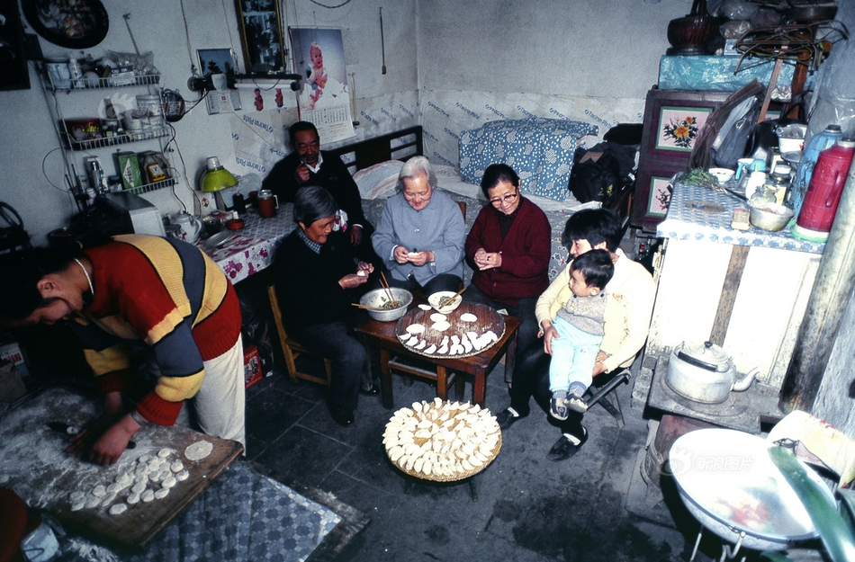 雯雯在工地被灌滿精在線視頻播放